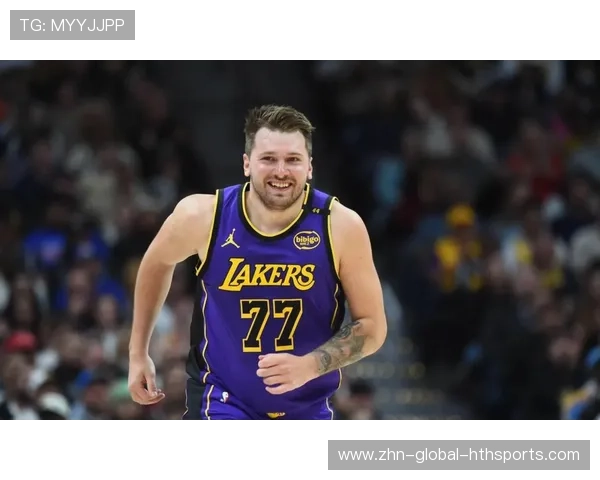 东契奇狂砍三双，湖人3连胜登西部第三！4大球员展现出色表现，湖人不敌独行侠 东契奇30 9 8